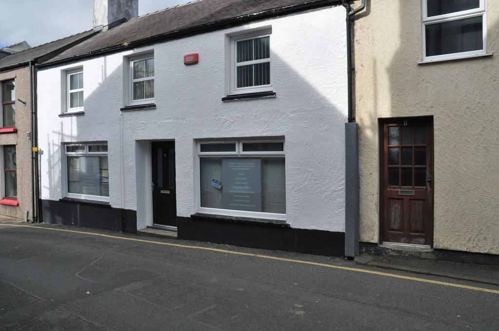 9 Market St, Amlwch à louer Photo du bâtiment- Image 1 de 2