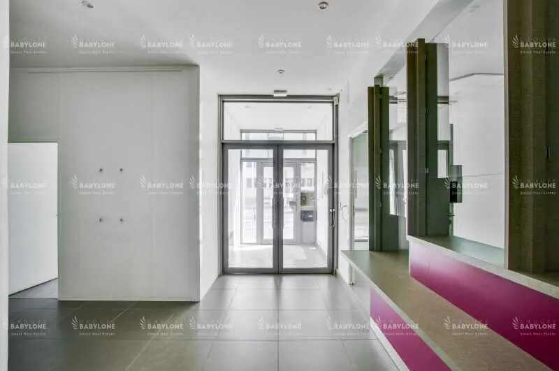 Office in Paris for sale Lobby- Image 1 of 4