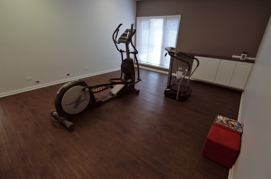 3375 N Arlington Heights Rd, Arlington Heights, IL à vendre - Photo du bâtiment - Image 3 de 15