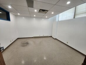 1405 Boul Henri-Bourassa O, Montréal, QC for sale Interior Photo- Image 1 of 3