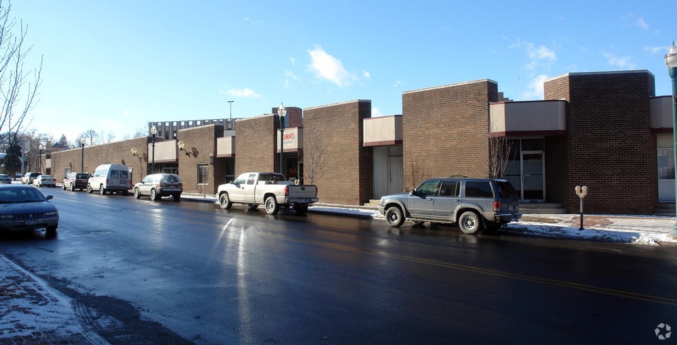 100 Genesee Ctr, Auburn, NY for sale - Building Photo - Image 2 of 7