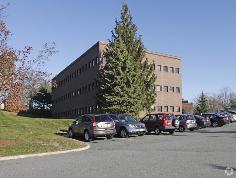 60 East St, Methuen, MA à louer - Photo du bâtiment - Image 3 de 15
