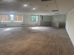 9830 Prospect Ave, Santee, CA à louer Photo intérieure- Image 1 de 3