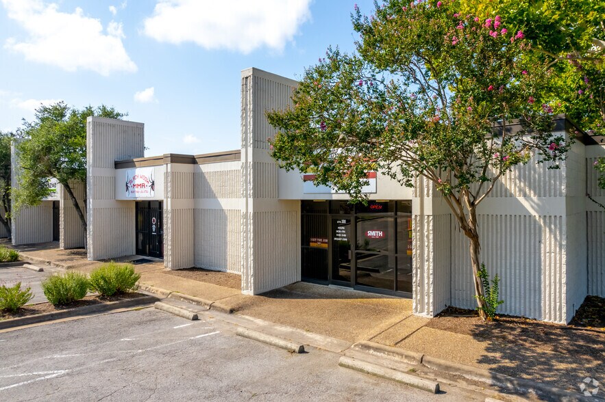 2007 Kramer Ln, Austin, TX à louer - Photo du bâtiment - Image 1 de 6