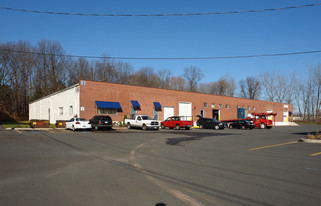 635 New Park Business Center - Warehouse