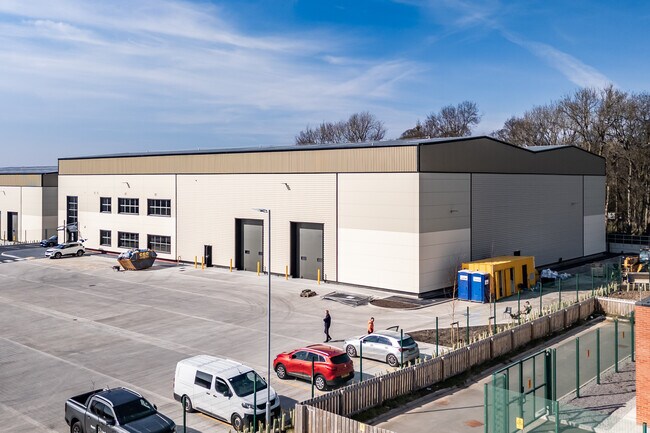 Plus de détails pour Knowsley Ln, Liverpool - Industriel à louer