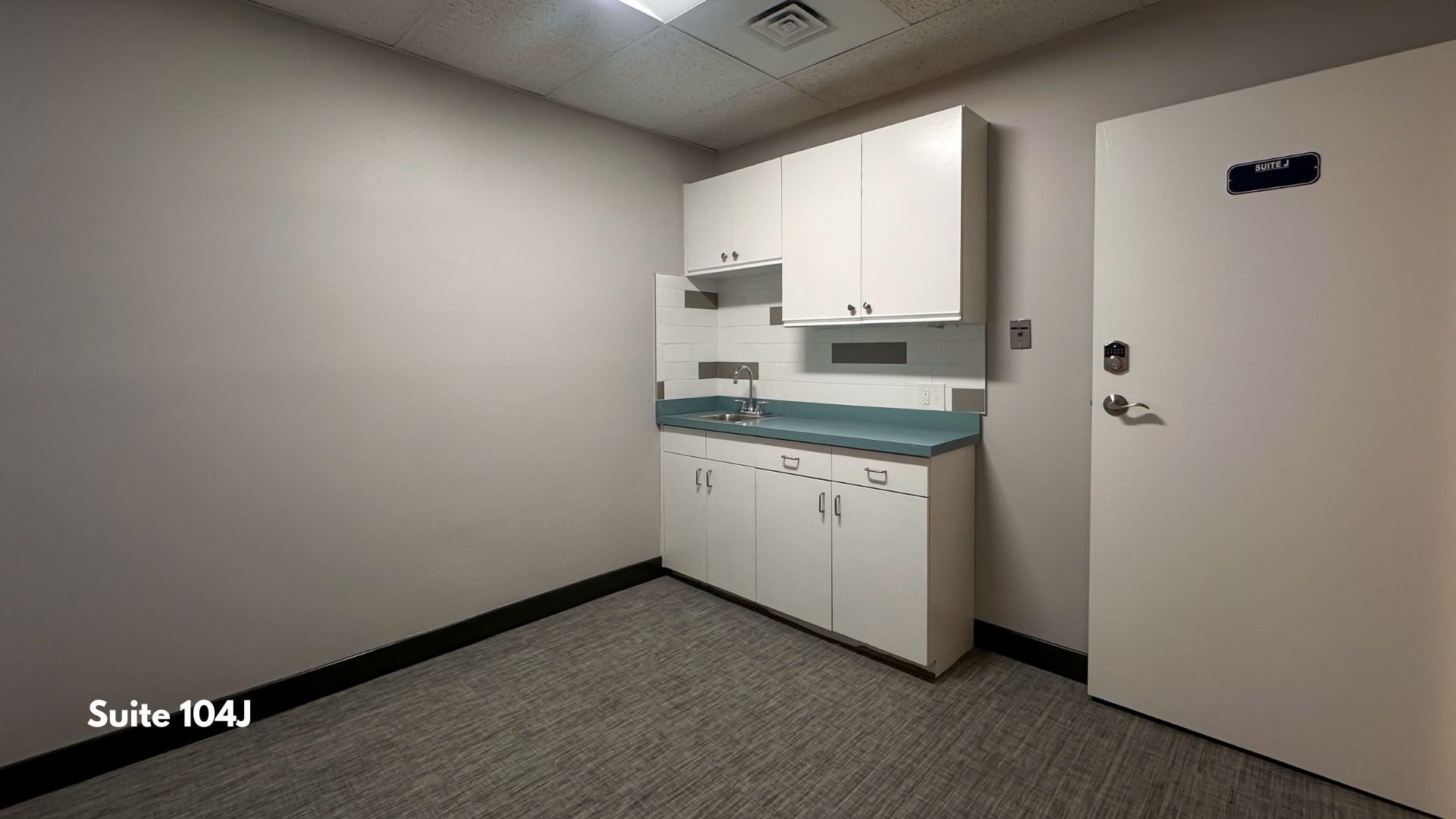 60 Westwood Ave, Waterbury, CT for lease Interior Photo- Image 1 of 17