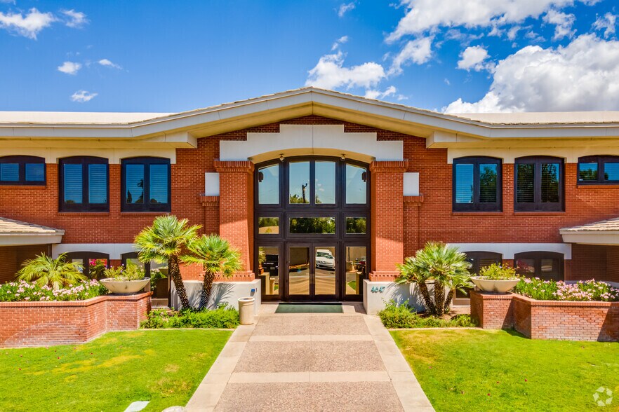 4645-4647 N 32nd St, Phoenix, AZ à louer - Photo du bâtiment - Image 1 de 18