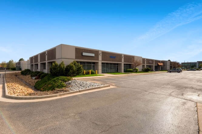 6770 W 52nd Ave, Arvada, CO à louer - Photo du bâtiment - Image 2 de 6
