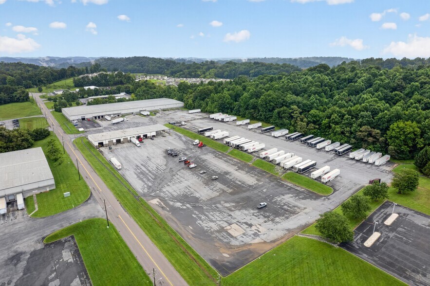 908 Eastern Star Road Ext, Kingsport, TN à louer - Photo principale - Image 1 de 20