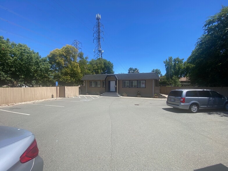 5375 Clayton Rd, Concord, CA for sale - Building Photo - Image 2 of 12
