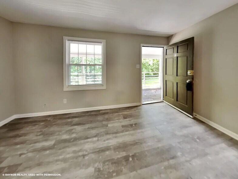 1600 Poole Rd, Raleigh, NC à vendre - Photo du bâtiment - Image 3 de 10
