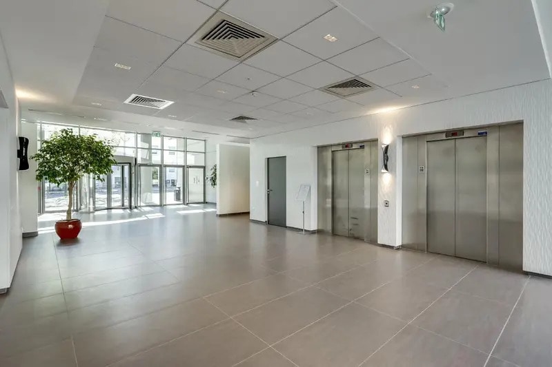 2 Rue De Paris, Meudon à louer - Hall d’entrée - Image 3 de 12