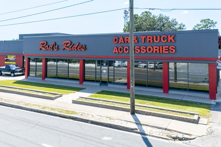 447 Ossie Davis Pky, Waycross, GA à vendre - Photo principale - Image 1 de 42