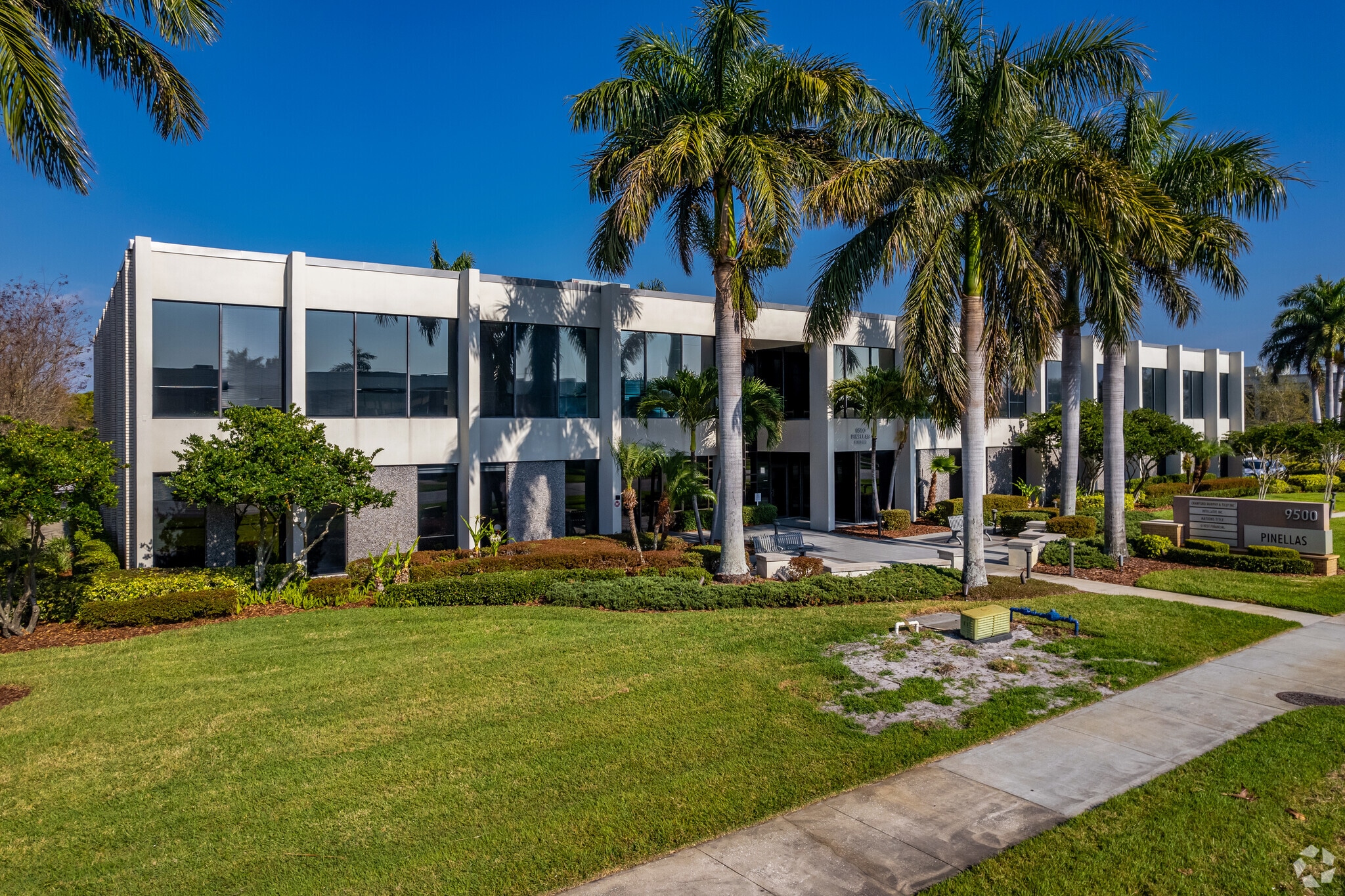 9500 Koger Blvd N, Saint Petersburg, FL for lease Primary Photo- Image 1 of 95
