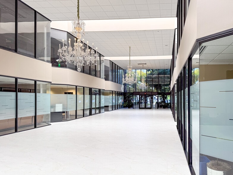 1345 River Bend Dr, Dallas, TX for lease - Lobby - Image 2 of 19