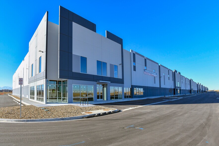 17754 Spinnaker Way, Broomfield, CO à louer - Photo du bâtiment - Image 1 de 18