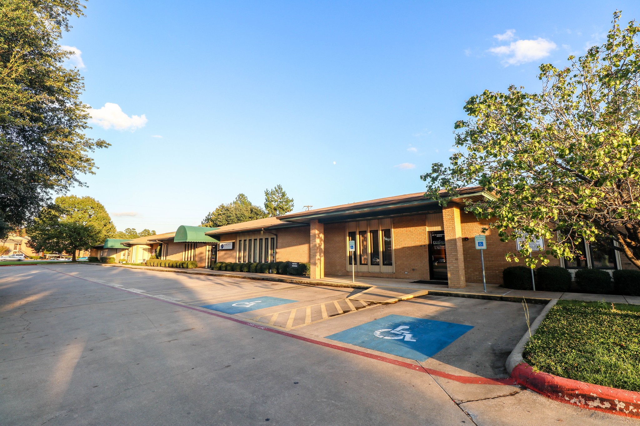 100 W Hawkins Pky, Longview, TX for sale Building Photo- Image 1 of 29