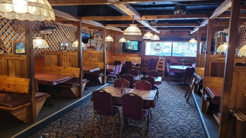 216 E Sheridan St, Ely, MN à vendre Photo intérieure- Image 1 de 2