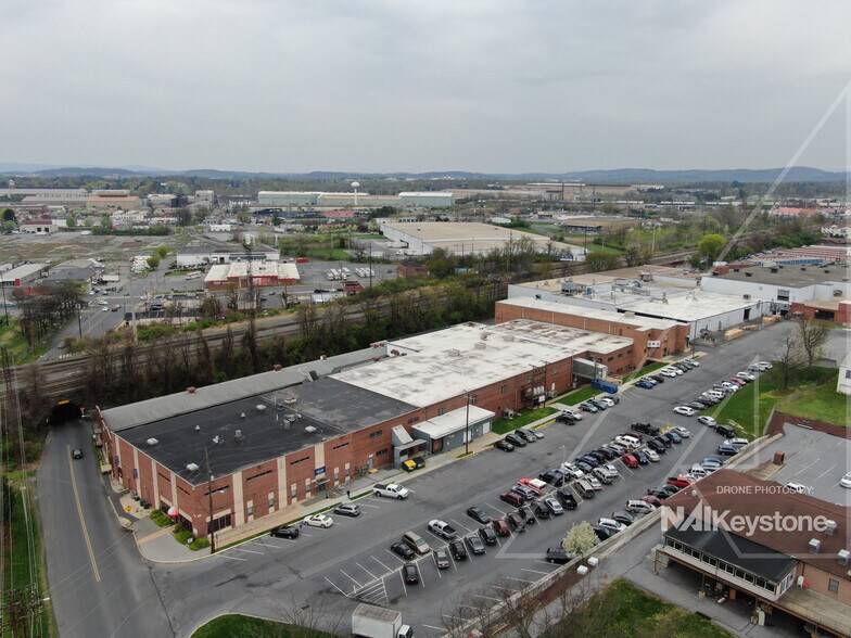 601-637 Hiesters Ln, Reading, PA à louer - Photo du bâtiment - Image 2 de 12