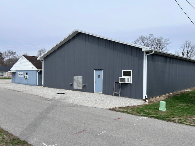 205 Maple st, Gaston, IN à vendre - Photo du bâtiment - Image 3 de 3