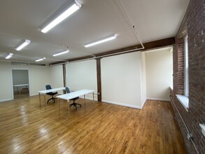 132-138 Mulberry St, New York, NY for lease Interior Photo- Image 2 of 7