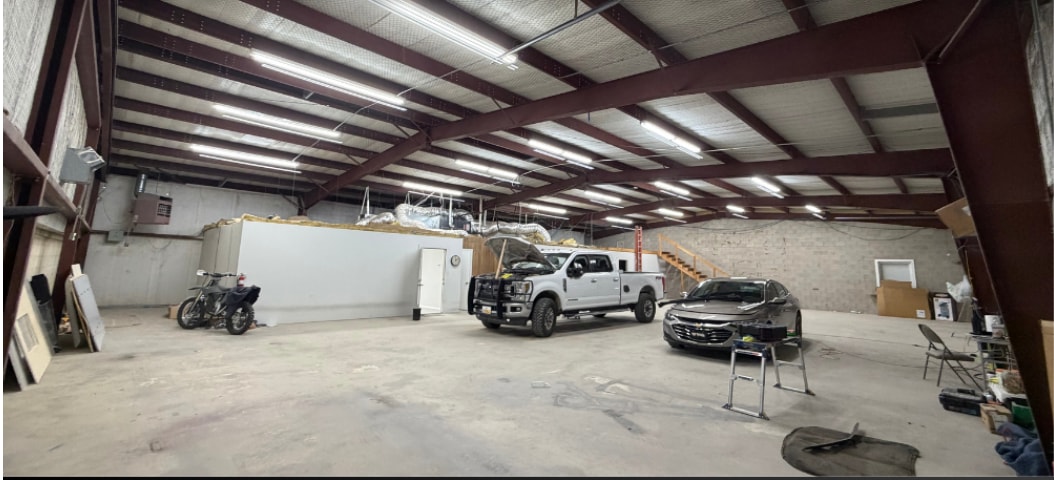 835 W Sunrise Cir, Hobbs, NM for lease Primary Photo- Image 1 of 10