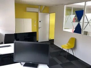 Office in Lyon for sale - Building Photo - Image 2 of 5