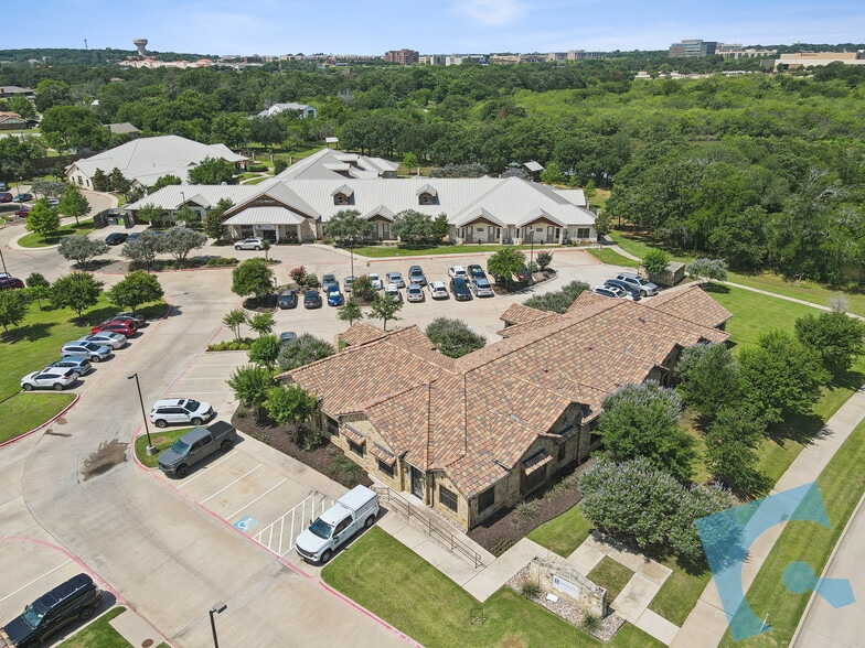 2011 E Kirkwood Blvd, Southlake, TX à louer - Photo du bâtiment - Image 3 de 18