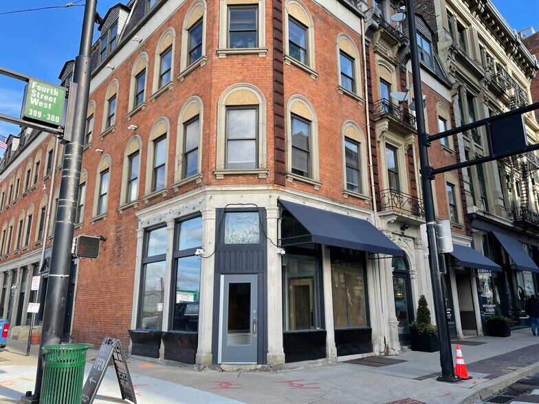 350 W 4th St, Cincinnati, OH à louer - Photo du bâtiment - Image 2 de 3