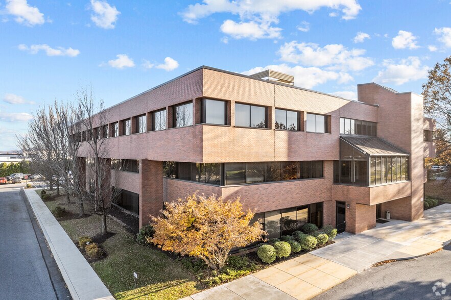 1100 Berkshire Blvd, Wyomissing, PA à louer - Photo du bâtiment - Image 1 de 26