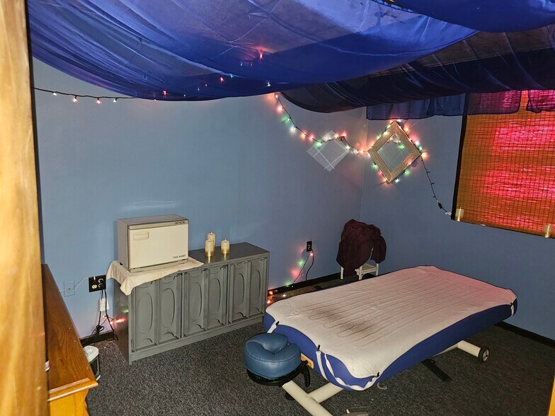 220 S Ashland St, Cambridge, MN à vendre - Photo du bâtiment - Image 3 de 42