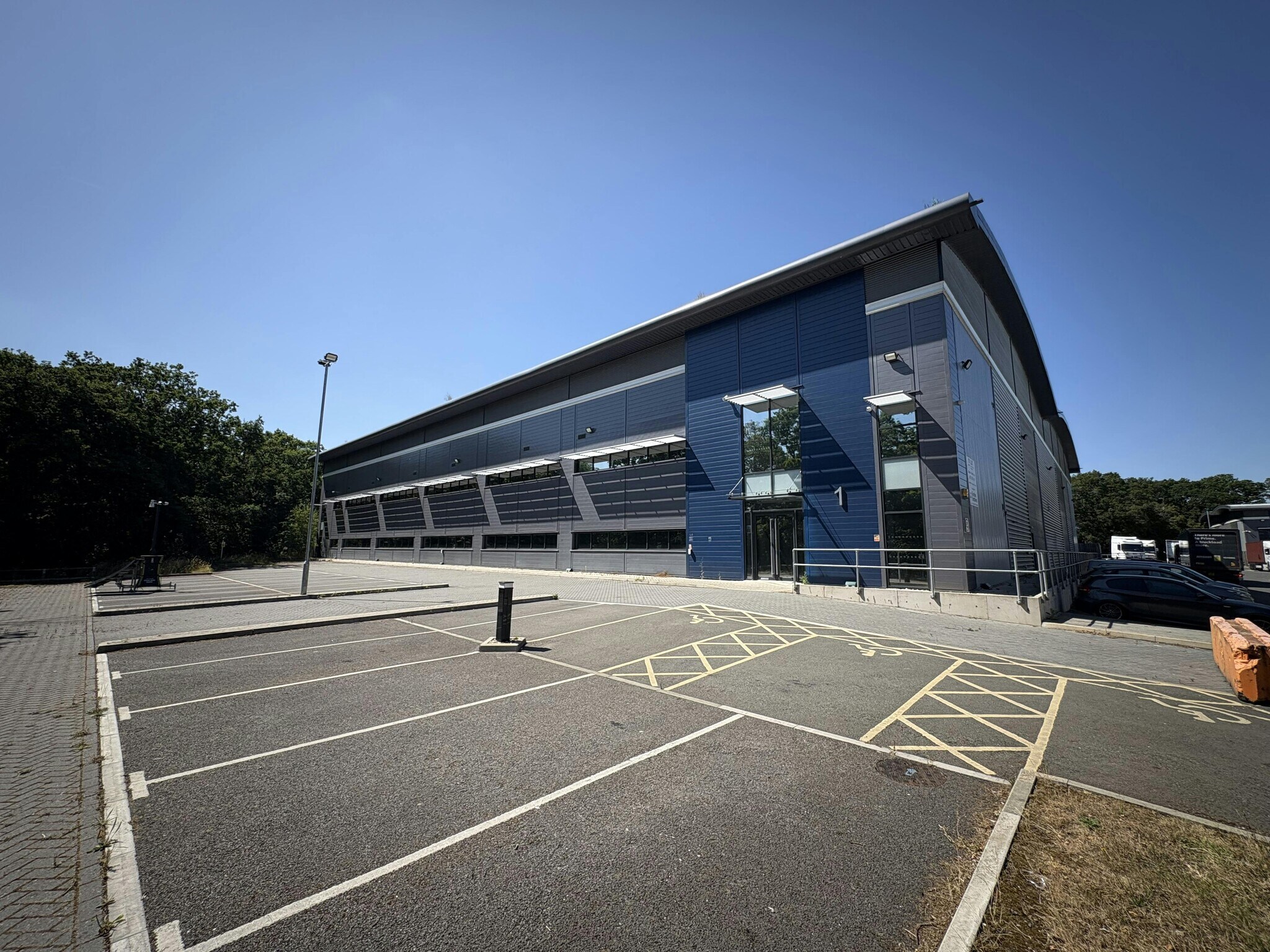 Crockfold Ln, Basingstoke à louer Photo du bâtiment- Image 1 de 4