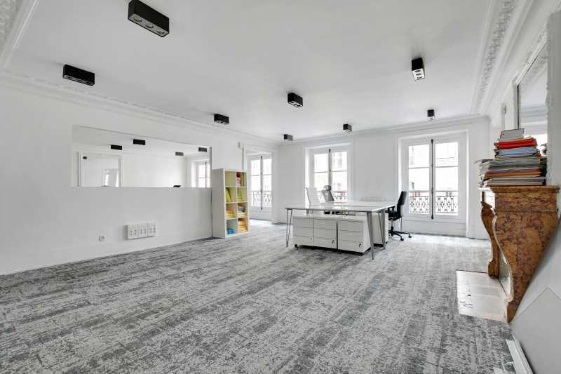 32 Rue Washington, Paris for sale - Interior Photo - Image 3 of 12