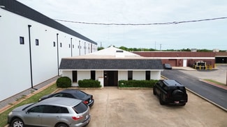 More details for 7624 N Broadway Ext, Oklahoma City, OK - Office for Sale