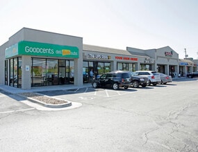 705 SE Melody Ln, Lee's Summit, MO à louer Photo du bâtiment- Image 1 de 5