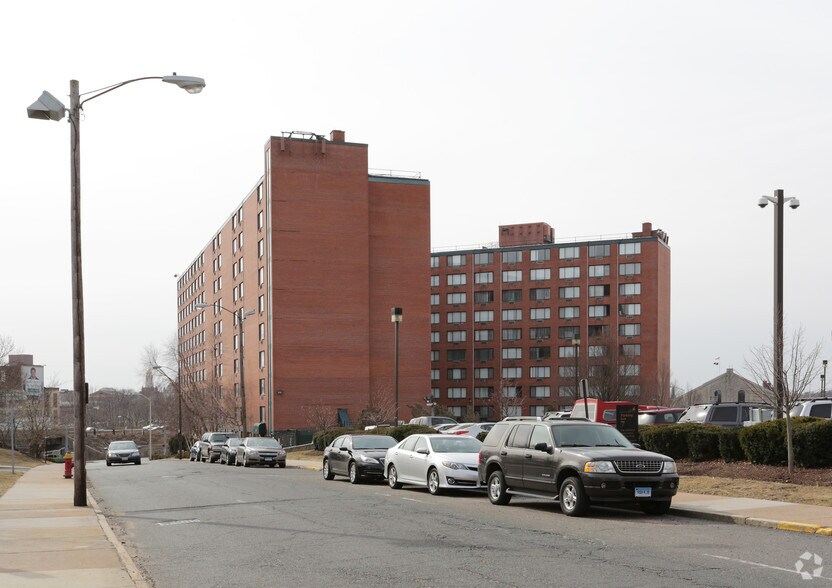 600-628 Asylum Ave, Hartford, CT à louer - Photo du bâtiment - Image 2 de 106