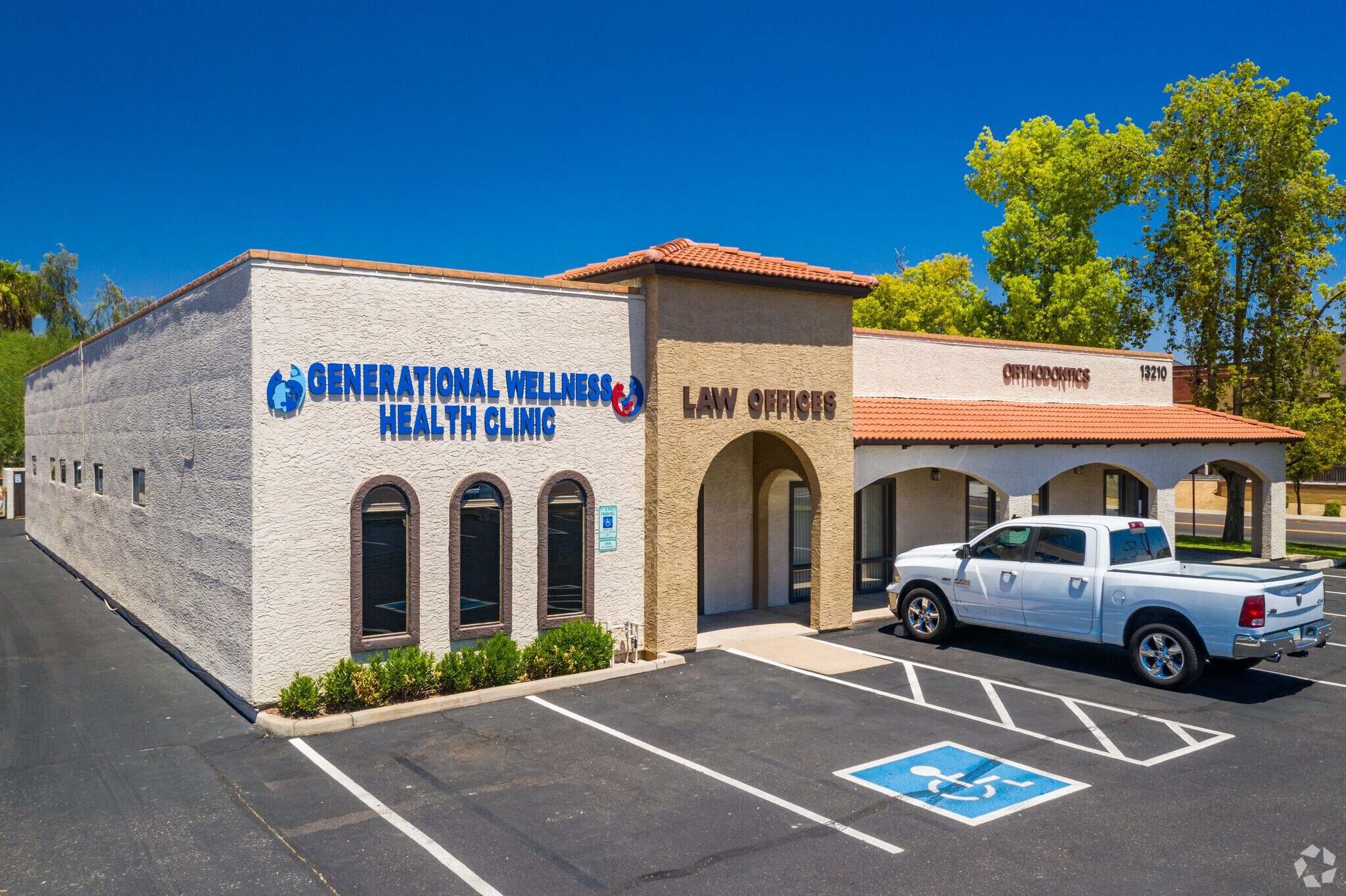13210 W Van Buren St, Goodyear, AZ à louer Photo principale- Image 1 de 22