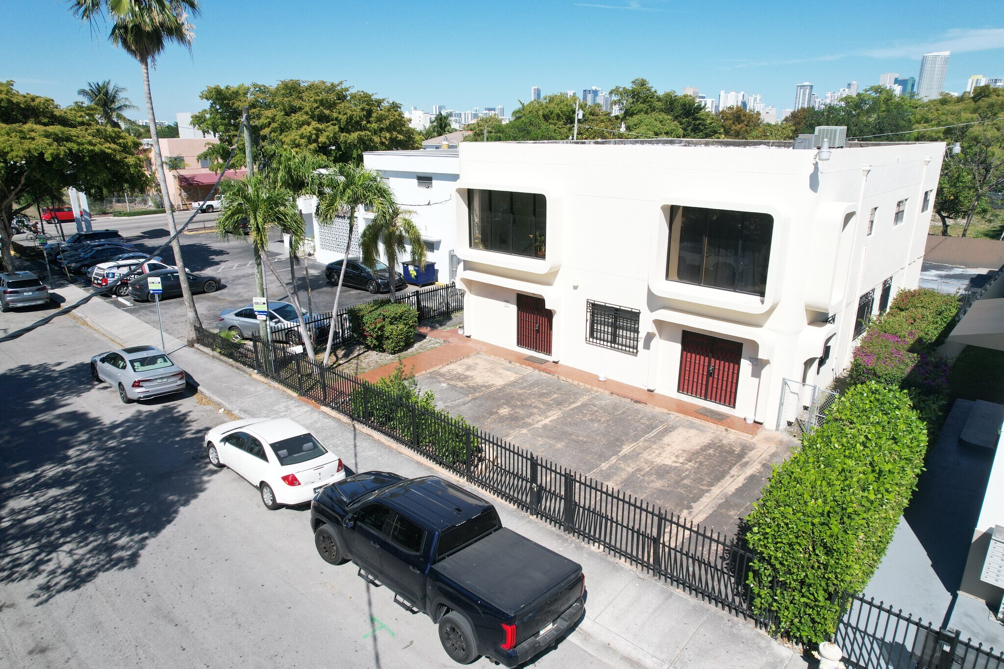 825 SW 13th Ct, Miami, FL for sale Building Photo- Image 1 of 6