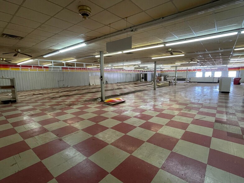 310 Richmond Rd N, Berea, KY à vendre - Photo intérieure - Image 2 de 8