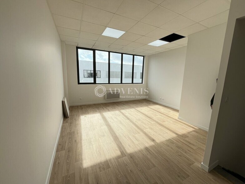 Flex in Serris for sale - Interior Photo - Image 3 of 8