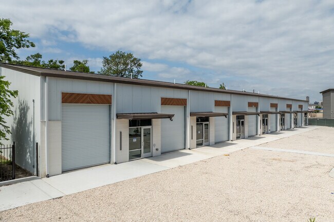 More details for 3622 Old Spanish Trl, Houston, TX - Multiple Space Uses for Lease