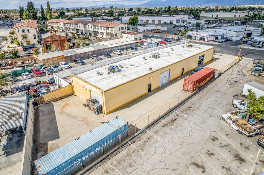 14836 Ramona Blvd, Baldwin Park, CA à vendre - Photo du bâtiment - Image 3 de 17