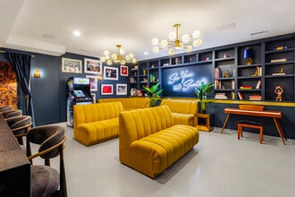 8255 W Sunset Blvd, West Hollywood, CA for lease Interior Photo- Image 2 of 8