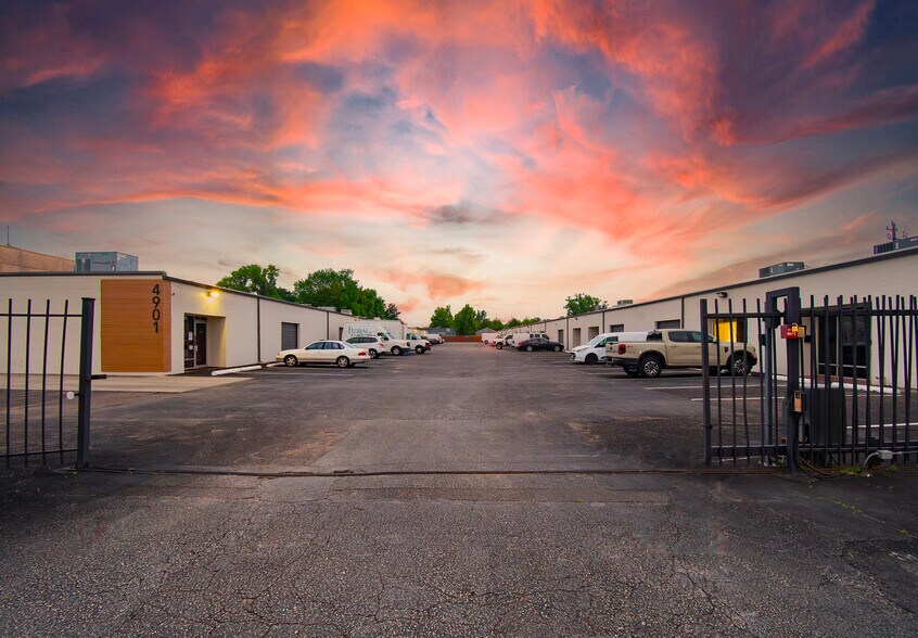 4901 Milwee St, Houston, TX à louer - Photo du bâtiment - Image 3 de 3