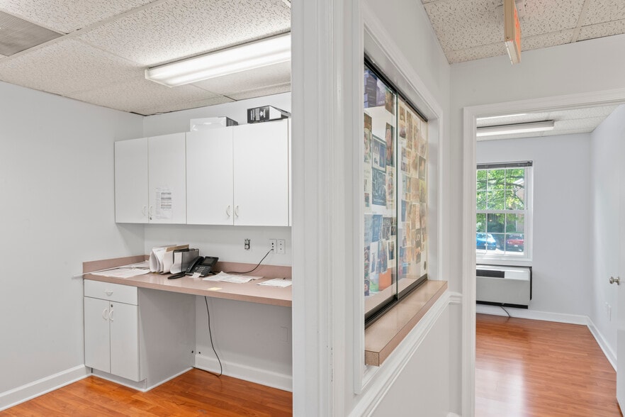 5514 Alma Ln, Springfield, VA for lease - Interior Photo - Image 3 of 25