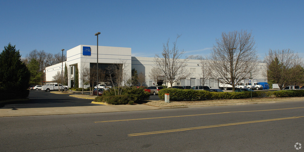 4539 Distriplex Cv, Memphis, TN for lease - Primary Photo - Image 1 of 4