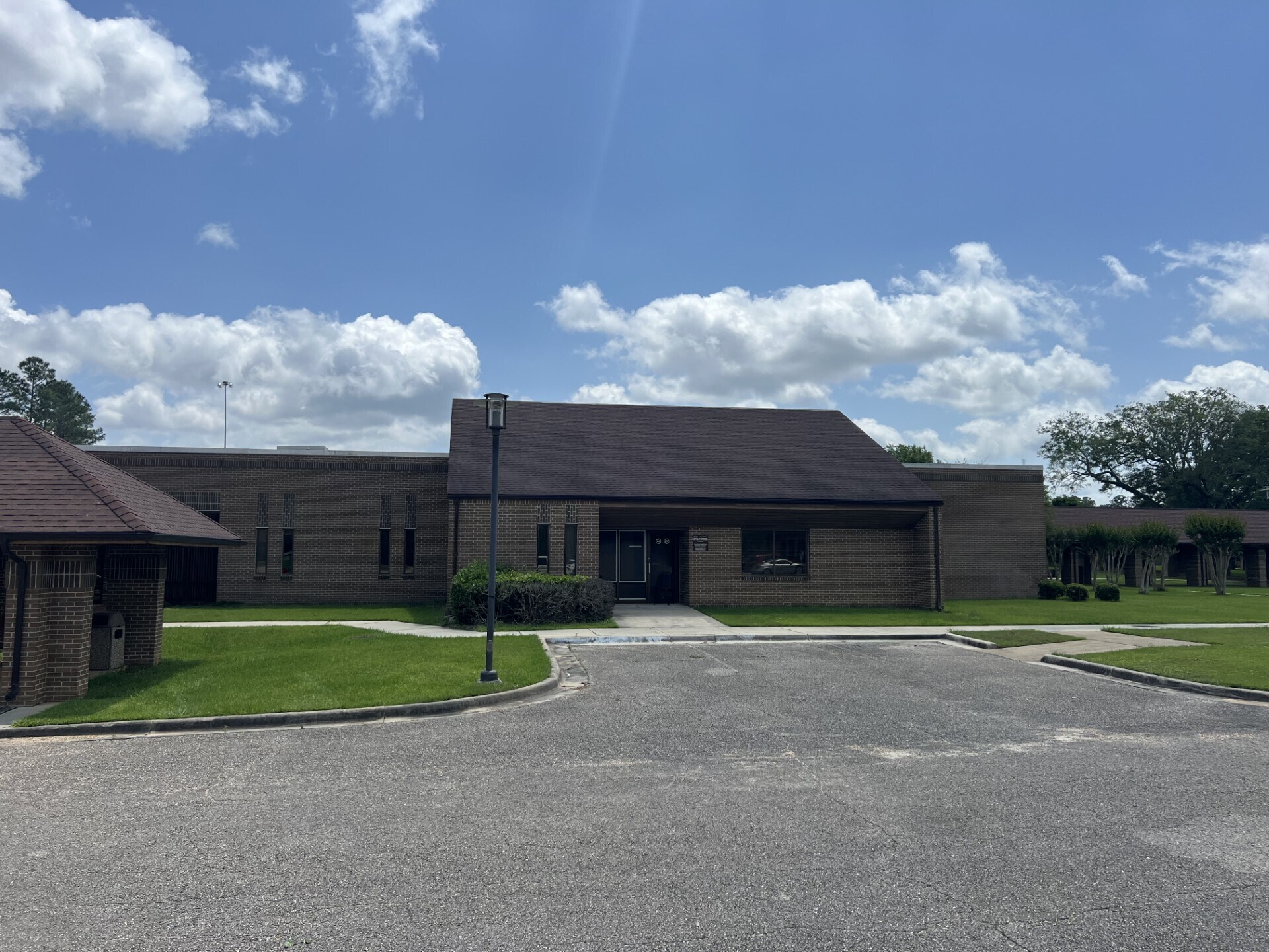 120 Woodlands Blvd, Thomasville, GA for lease Interior Photo- Image 1 of 10