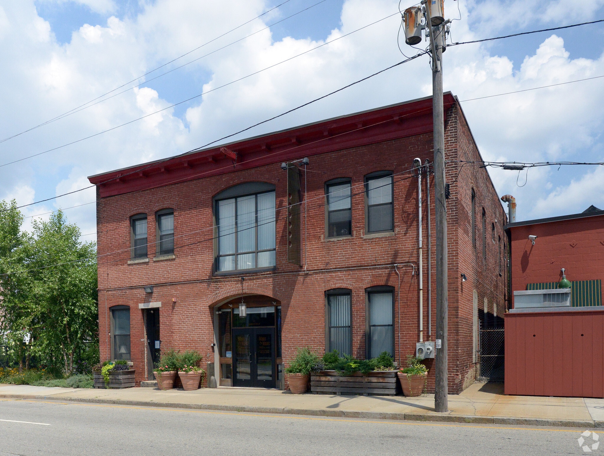 65 Ashburton St, Providence, RI for lease Primary Photo- Image 1 of 22