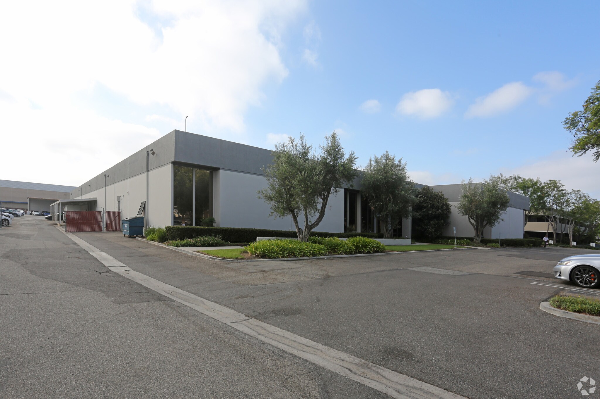 3120 Airway Ave, Costa Mesa, CA à louer Photo principale- Image 1 de 4